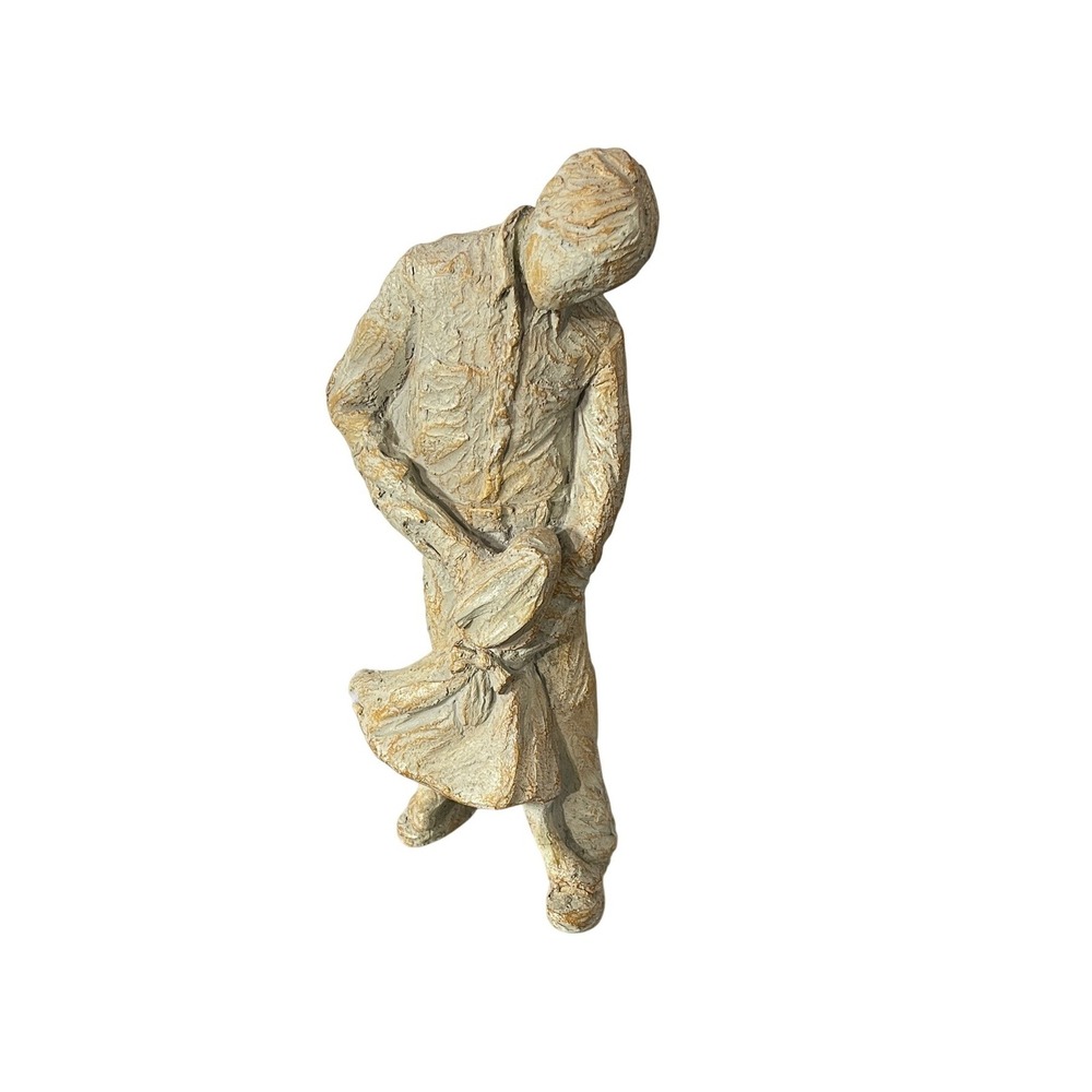 Burden Studio Figurine  Cream Artist Signed C Burden Apple Of Your Eye‎